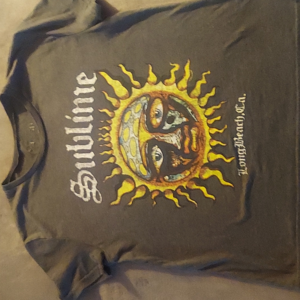 Womens small 40 oz. To freedom shirt